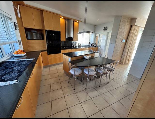 7 BEDROOM HOUSE FOR SALE IN WAVECREST